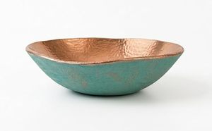 Cuenco Decorativo Redondo Extra Grande de Metal Fundido con Acabado en Cobre Turquesa - Product Image 2