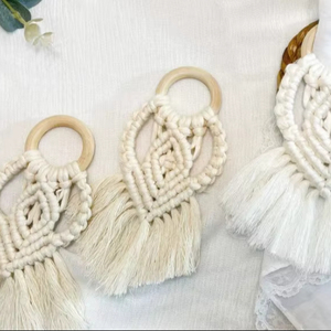 Anneaux de serviette en macramé - Vaisselle bohème et romantique - Décoration de mariage personnalisée - Fait main - Product Image 1