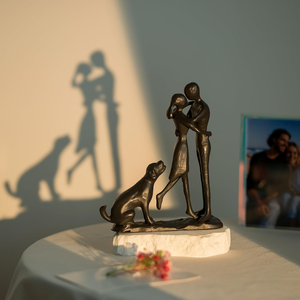 Sculpture d'amour en fer forgé artisanale, cadeau d'anniversaire, figurine romantique en métal, statue de couple noire, décoration d'intérieur, mariage, anniversaire - Product Image 4