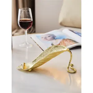 Soporte de Metal para Botellas Hecho a Mano, Moderno y Decorativo, para el Hogar o Bar, Calidad de Exportación - Product Image 3