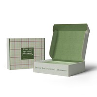 Boîtes postales plates en carton ondulé noir kraft personnalisées 9x6x2 conception pliante pour l'expédition chaussettes de stratification mates