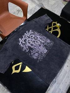 เสื้อยืดลำลองสีแดงขาวสำหรับผู้หญิง คอกลม แขนสั้น ผ้าถักโพลีเอสเตอร์เนื้อนุ่ม ระบายอากาศได้ดี พร้อมป้ายสัญลักษณ์ชมรม - Product Image 4