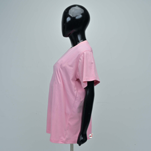 Camiseta de Algodón Rosa para Mujer, Cuello Redondo, Manga Corta, Corte Regular, Color Sólido, Diseño Liso, Estilo Casual, para Diseñar y Agregar Logotipos - Product Image 3