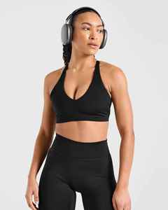 Conjunto de Yoga de 2 Piezas Negro, Top Corto Línea Y, Leggings de Cintura Alta hasta la Rodilla, Sin Costuras, Color Sólido, Spandex, Poliéster, X Sports City OEM - Product Image 2