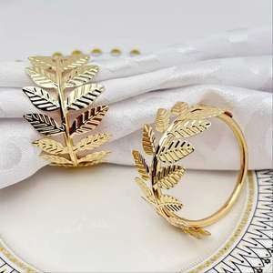 Ensemble d'anneaux de serviette en laiton massif poli de qualité supérieure, accessoires de décoration de table de luxe pour les mariages, les fêtes et la salle à manger moderne - Product Image 1