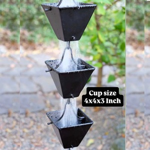 Chaîne de pluie carrée moderne de haute qualité, faite à la main, en cuivre, à maillons traditionnels noirs, pour jardin et descentes de toit - Product Image 1