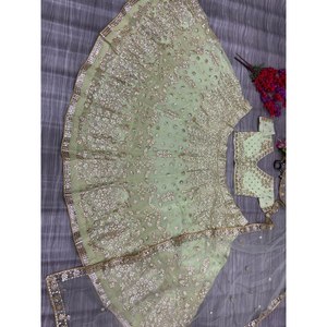 Robes de soirée de créateur Belle broderie de fil pour soirée Lehenga Choli - Product Image 6