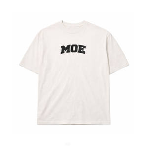 T-shirts streetwear pour hommes en coton 240 GSM avec patch en chenille, coupe oversize à épaules tombantes, logo personnalisé, partenaire de sourcing de vêtements OEM - Product Image 4