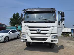 Camión Volquete Howo Usado 8x4 de 12 Ruedas, 30 Metros Cúbicos, 40 Toneladas - Product Image 4