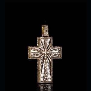 Collar de Hip Hop con Colgante de Cruz de Moissanita Chapado en Oro de 18K y Plata de Ley S925, Estilo Iced Out, para Hombres y Mujeres, Ideal para Fiestas - Product Image 1