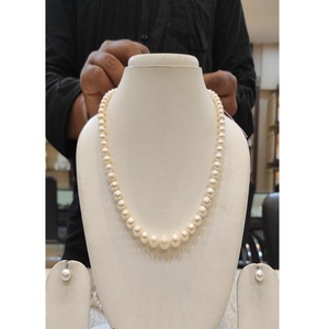 Ensemble collier et boucles d'oreilles Mala en perles véritables de qualité supérieure, charmant et élégant, pour femmes et filles, collection pour mariage et fêtes. - Product Image 1