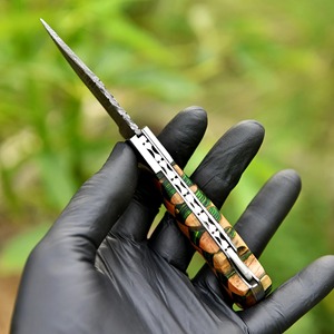 Couteau pliant artisanal en acier Damas avec manche en résine et bois – Couteau de poche avec étui en cuir, cadeau EDC pour l'extérieur - Product Image 3