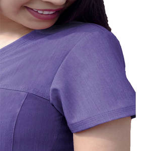 Nouveaux uniformes d'hôpital tendance, écologiques et légers : pantalon et chemise de travail médicaux avec boutons pour infirmières et médecins - Product Image 5