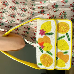 Bolso de mano popular hecho a mano con cuentas tejidas, bolso de mano retro con cuentas de madera - Product Image 1