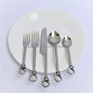 Juego de Cubiertos de Acero Inoxidable de Primera Calidad, Cuchara y Tenedor, Duraderos y Resistentes al Óxido, para Uso en el Hogar, la Cocina y Restaurantes - Product Image 2