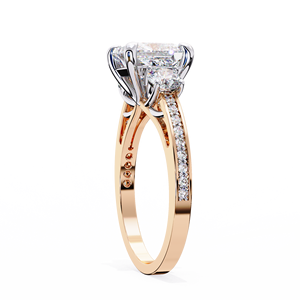 Bague de fiançailles à trois pierres en diamant de laboratoire taille princesse de 2,50 carats, certifiée IGI, avec pierres latérales brillantes pavées en or rose, pour mariée - Product Image 5