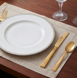 Ensemble de couverts modernes plaqués or avec design de poignée géométrique pour la vaisselle de mariage, compatibles lave-vaisselle, couverts en métal - Product Image 6