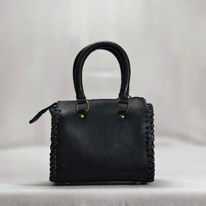 Bolsos de Hombro de Cuero Genuino con Diseño Floral en Relieve Turquesa Hechos a Mano por Diseñadores, Ligeros y de Alta Calidad - Product Image 2