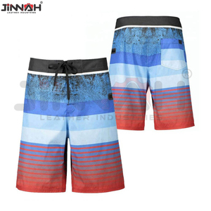 Shorts pour hommes en sublimation, taille adulte, style décontracté, vêtements personnalisés, nouveaux modèles, shorts pour hommes en sublimation en provenance du Pakistan - Product Image 3