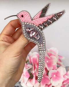 Broche de Colibrí Bordado a Mano con Cuentas Rosas y Cristales de Imitación, Pin de Solapa de Pájaro para Mujer, Accesorio de Boda, Regalo - Product Image 1