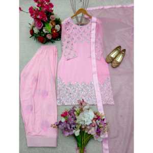 Hermoso Conjunto de Ropa India y Pakistaní con Bordado Intenso, Top y Pantalón con Lentejuelas y Dupatta - Product Image 2