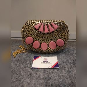 Bolso de Mano Elegante con Cadena Dorada y Mosaico Metálico, Incrustaciones de Piedras Naturales y Forro de Seda Premium para Eventos de Gala - Product Image 6