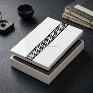 Caja de Joyería Rectangular Clásica con Diseño de Tablero de Ajedrez Blanco y Negro, Caja de Almacenamiento de Plástico Brillante para Estudio - Product Image 5