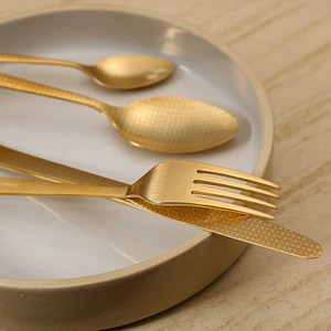 Collection de Couverts Dorés Brillants de Luxe – Ustensiles de Table Modernes en Acier Inoxydable pour Dîners Raffinés et Cadeaux - Product Image 1