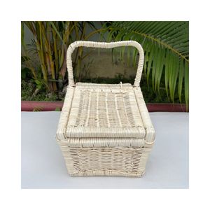 Cesta Rectangular Blanca de Mimbre para Picnic y Compras - Organizador Ecológico para Cuarto de Bebé - Product Image 2