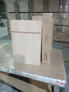 Puerta de Gabinete de Cocina Moderna de MDF BC20D1-R, Panel Plano con Acabado de Madera, Fácil Instalación - Product Image 1