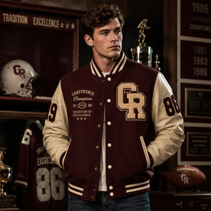 Chaqueta Varsity con Mangas de Cuero, Nombre del Jugador Personalizado Bordado en Chenille, Cuello de Punto Acanalado, Mangas de Cuero en Contraste - Product Image 4