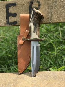 Cuchillo Bowie de 12 pulgadas hecho a mano de grado industrial con hoja de acero al carbono de alto brillo, mango de cuerno y funda de cuero - Product Image 6