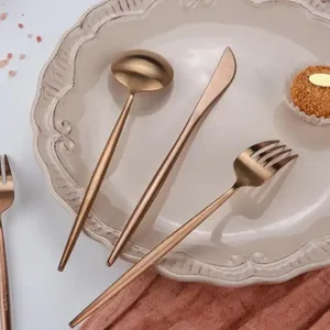 Ensemble de couverts élégants en métal, en acier inoxydable durable, pour cuisines modernes et occasions de repas en famille. Achetez des ustensiles de cuisine. - Product Image 3