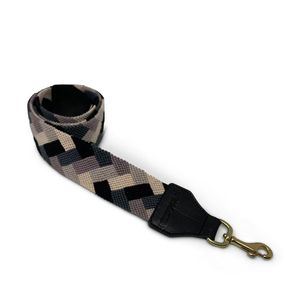 Correa de Bolso Bordada con Flores Rosadas - Product Image 2
