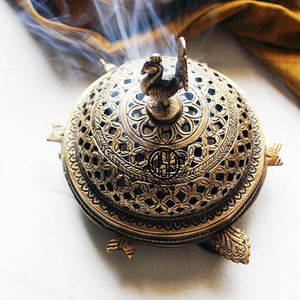 Brûleur d'encens en laiton écologique et durable Daood Sons Handicraft, porte-charbon, diffuseur d'aromathérapie, encens indien unique - Product Image 1