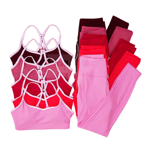 Ensemble de sport et yoga grande taille couleur unie, legging taille haute, brassière de sport dos croisé, sans couture, léger et recyclable - Product Image 1