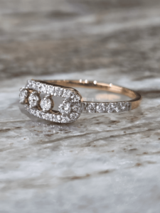 Anillo Elegante de Aniversario para Mujer con Diamante Cultivado en Laboratorio, Certificado IGI, 1.44 Ct, Oro Rosa, Halo Ovalado Abierto y Banda Pavé - Product Image 3