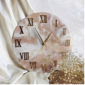 Horloge murale en résine effet marbre, analogique à quartz silencieuse, design bohème, chiffres romains, style antique pour salon, aiguilles, pour l'école - Product Image 1
