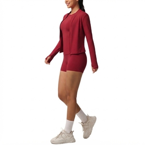 Conjunto deportivo premium para mujer, para fitness, ejercicio y práctica de yoga. Conjunto de yoga para mujer que absorbe la humedad. - Product Image 3