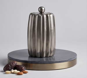 Vente en gros de boîtes de rangement décoratives pour fruits secs et dates, en métal cannelé finition argentée, pour table - Product Image 5