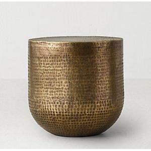 Mesa Auxiliar de Aluminio Sostenible de Alta Calidad, Muebles de Primera Calidad, Detalle Metálico, Mesa Otomana para Sala de Estar, Hogar u Hotel, en Latón - Product Image 6