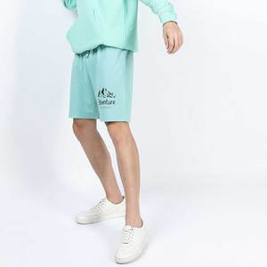 Shorts Bermuda en coton bleu clair pour homme avec imprimé aventure en montagne, taille à cordon de serrage, shorts décontractés - Product Image 3
