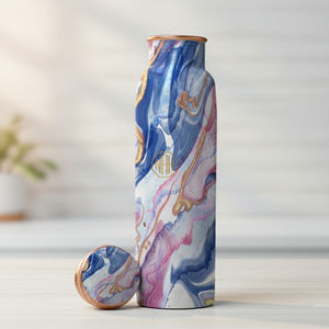 Bouteille d'eau en cuivre élégante de 750 ml à boire directement, durable, anti-fuite, résistante à la corrosion, design écologique pour l'approvisionnement B2B - Product Image 2