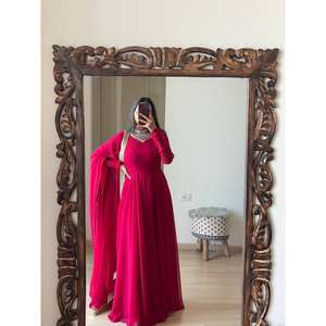 Hermoso vestido de noche, vestido de fiesta con elegante Dupatta - Product Image 2