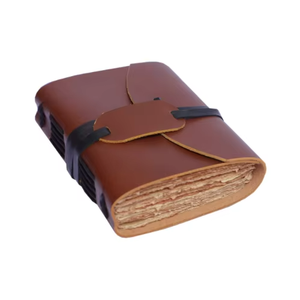 สมุดบันทึกหนังทำมือสไตล์วินเทจ ขอบฉีกแบบเด็คล กระดาษนุ่ม เย็บด้วยด้าย  ของขวัญปรับแต่งได้ สำหรับเขียน สะกดคำ และทำคาถา - Product Image 4