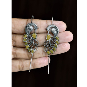 Pendientes de Oreja con Forma de Pavo Real Hechos a Mano con Piedras Verdes |   Pendientes de Plata Oxidada Estilo Boho Tribal para Mujer - Product Image 3