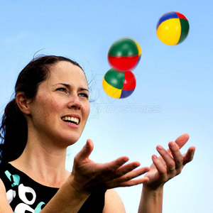 Pelota de malabarismo hecha con el mejor material, tela suave, para entrenamiento y actividades divertidas al aire libre. - Product Image 3