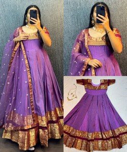 Kurti de Lujo con Bordado de Seda y Algodón Naryanpet Tradicional, con Dupatta de Tela, Ropa Casual, Precio al por Mayor, Prenda Étnica, Color Morado - Product Image 3
