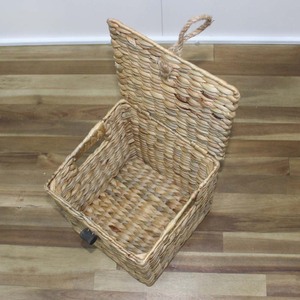 Handmade Woven Water Hyacinth <b>Square</b> Storage <b>Basket</b> Lid Rustic Eco-Friendly Multifunction Organizer for Home Decor Storage - Product Image 3
