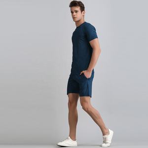 Conjuntos a juego Pantalones cortos de verano y camiseta Conjunto de cuello redondo Trajes de coral 2 piezas con ropa deportiva con logotipo personalizado - Product Image 4